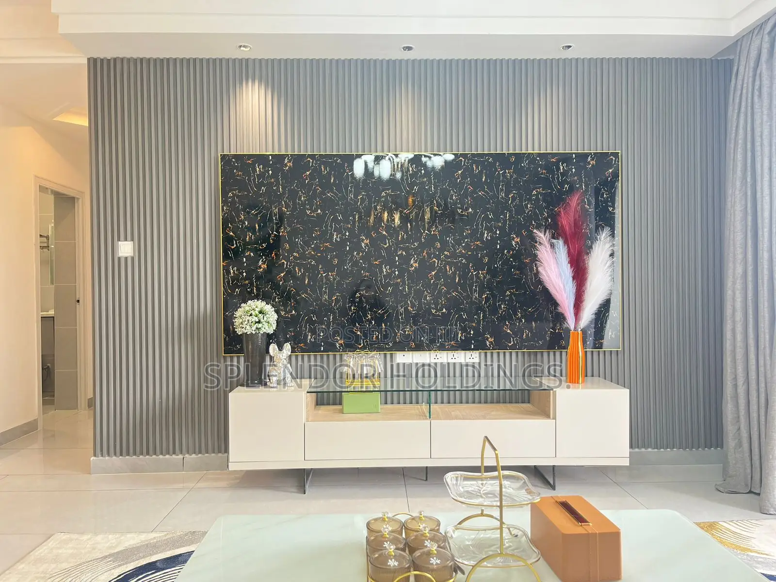 1bdrm Apartment in Gateway Mall Area for sale