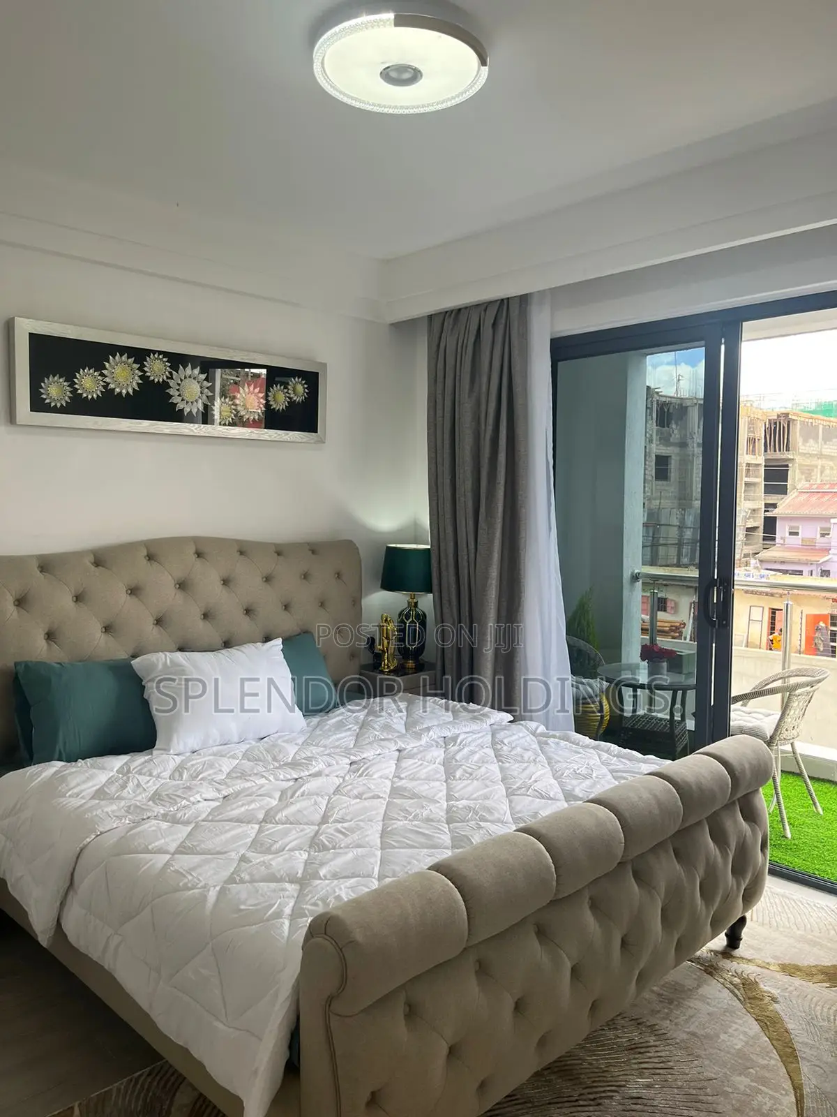 1bdrm Apartment in Gateway Mall Area for sale