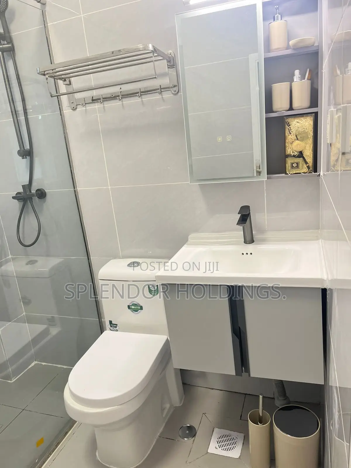 1bdrm Apartment in Gateway Mall Area for sale