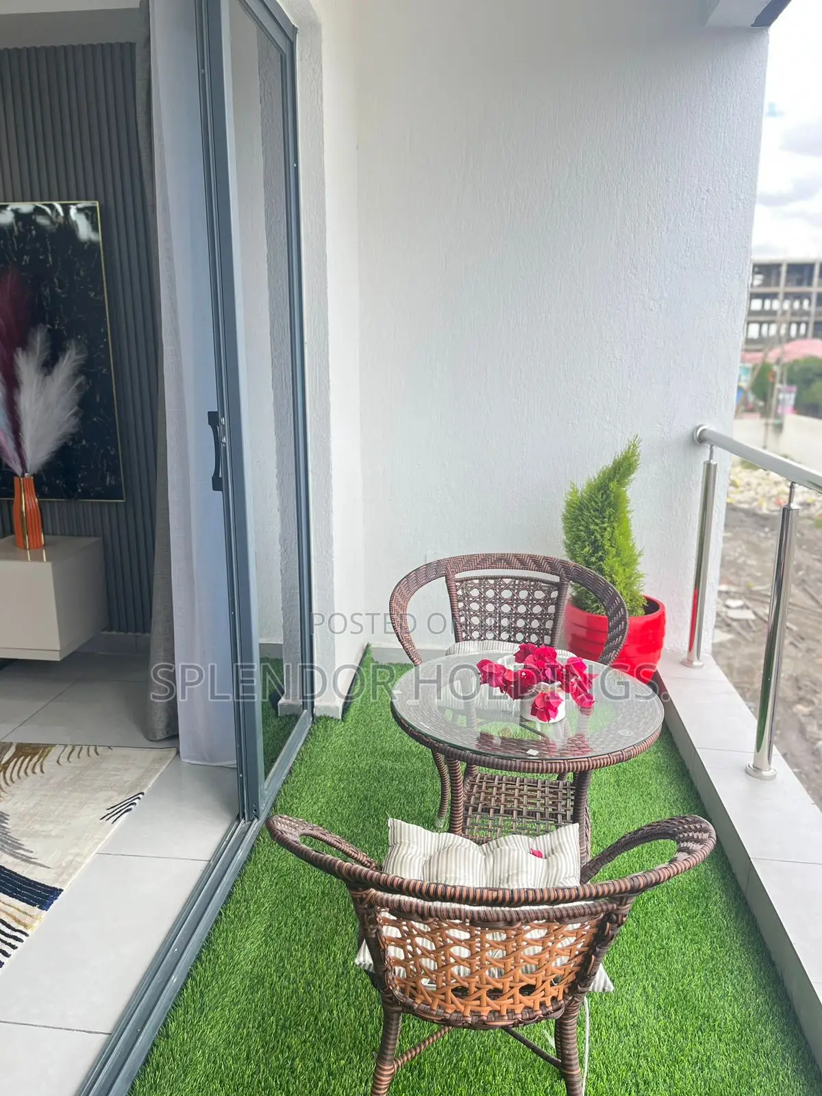1bdrm Apartment in Gateway Mall Area for sale