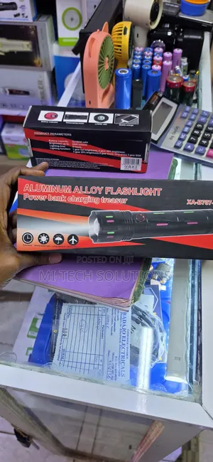 Aluminium Alloy 2km Flashlight