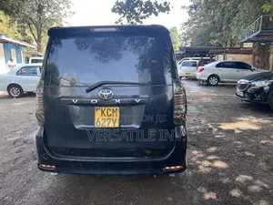 Toyota Noah 2010 Black