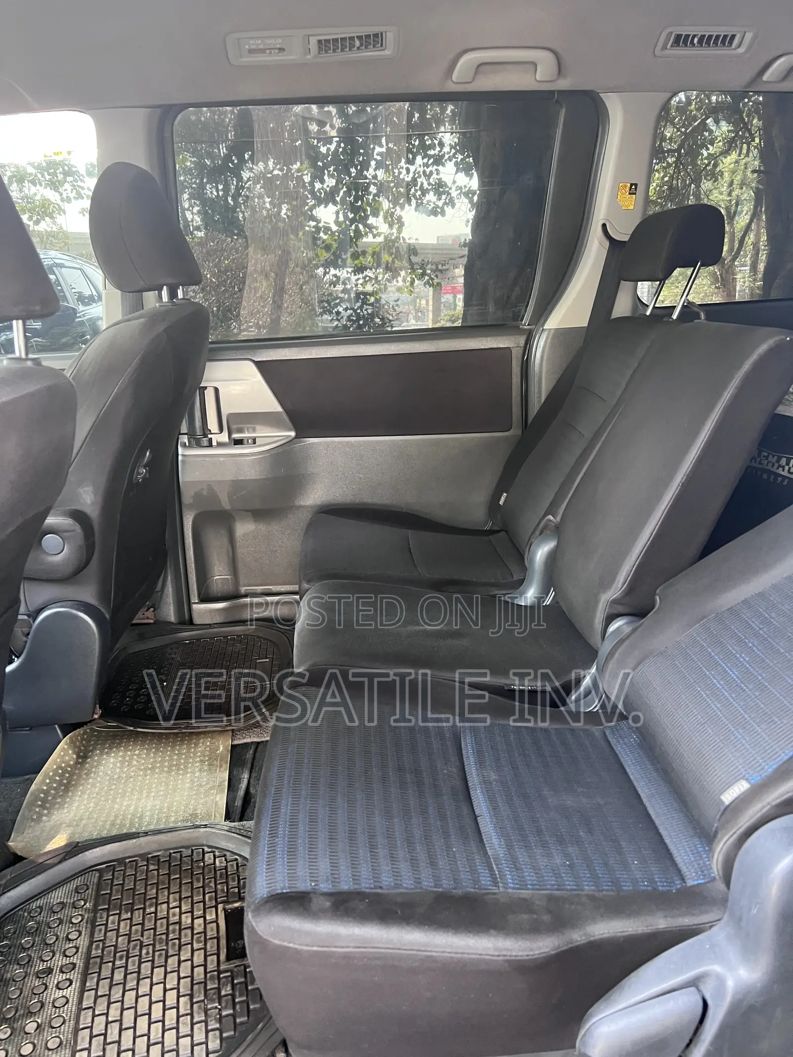 Toyota Noah 2010 Black