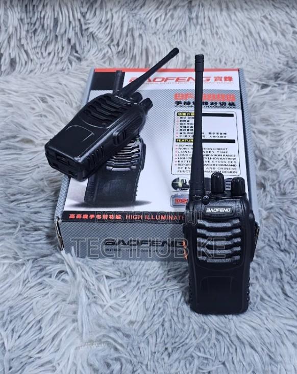 Baofeng Bf-888s Uhf Walkie Talkie Set With Rechargeable Battery