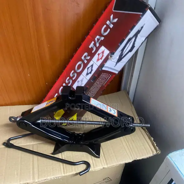 Heavy-Duty Foldable 2t Scissor Jack – Manual Car Lift for Everyday Veh