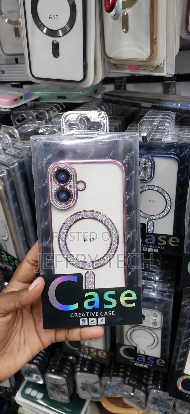 iPhone 17, Featuring an Integrated Magsafe Charging Ring Case