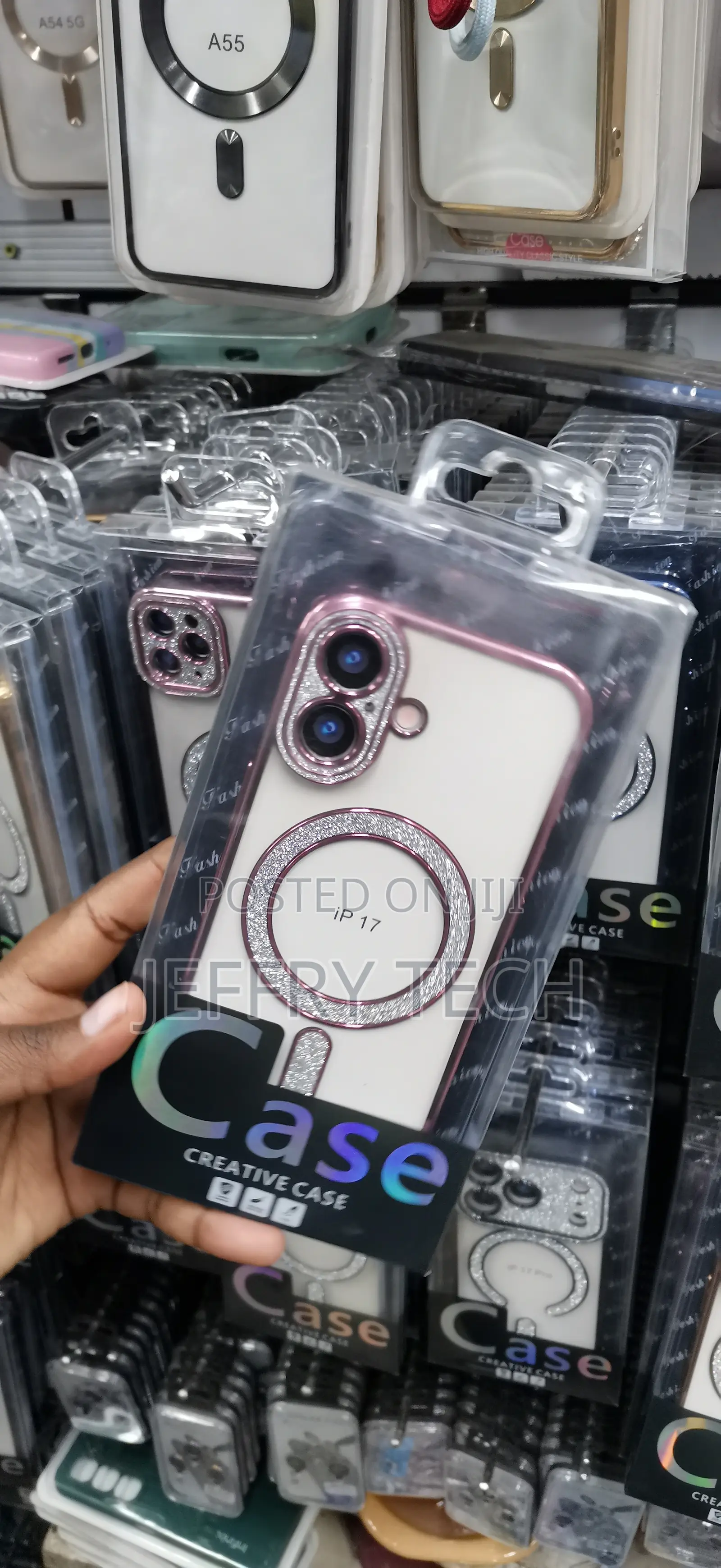 iPhone 17, Featuring an Integrated Magsafe Charging Ring Case