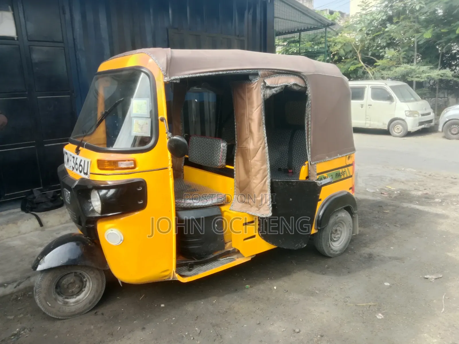 Bajaj RE 2019 Yellow