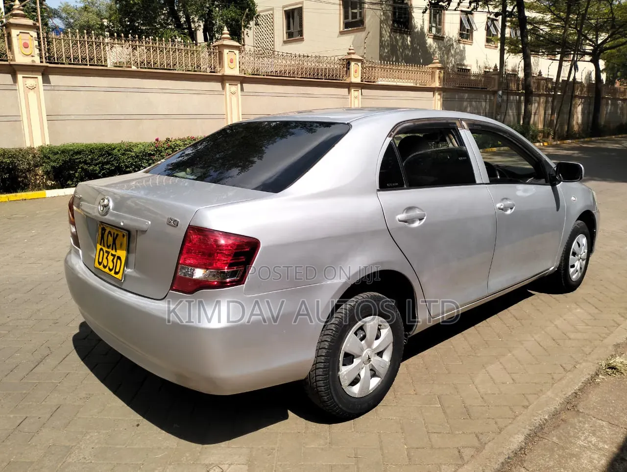Toyota Axio 2009 Silver