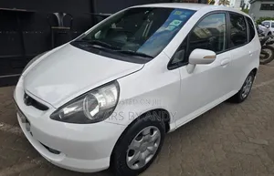 Honda Fit Aria 2005 White