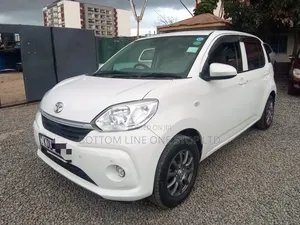 Toyota Passo 1.0 FWD 2018 White