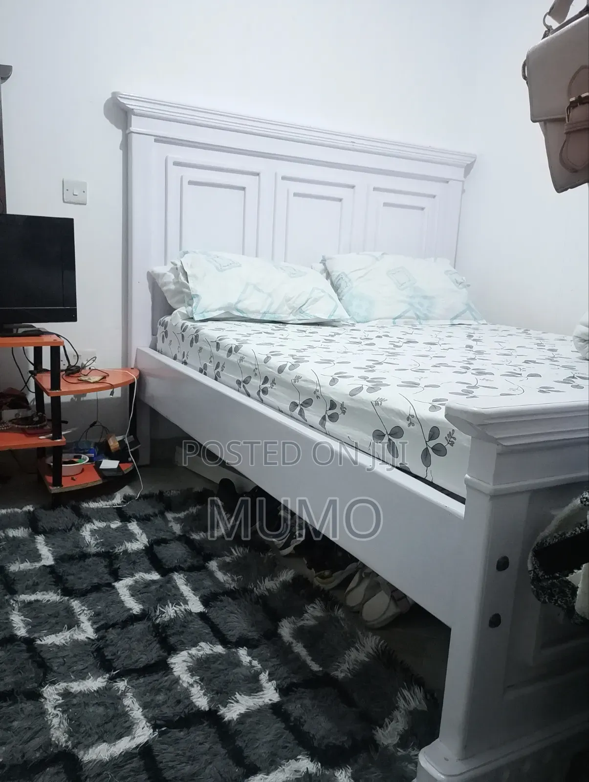 Hard Wood Bed