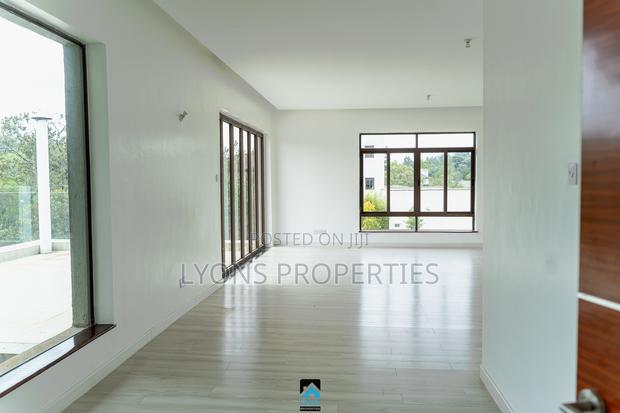 5bdrm Villa in Hardy for rent - thumbnail 4
