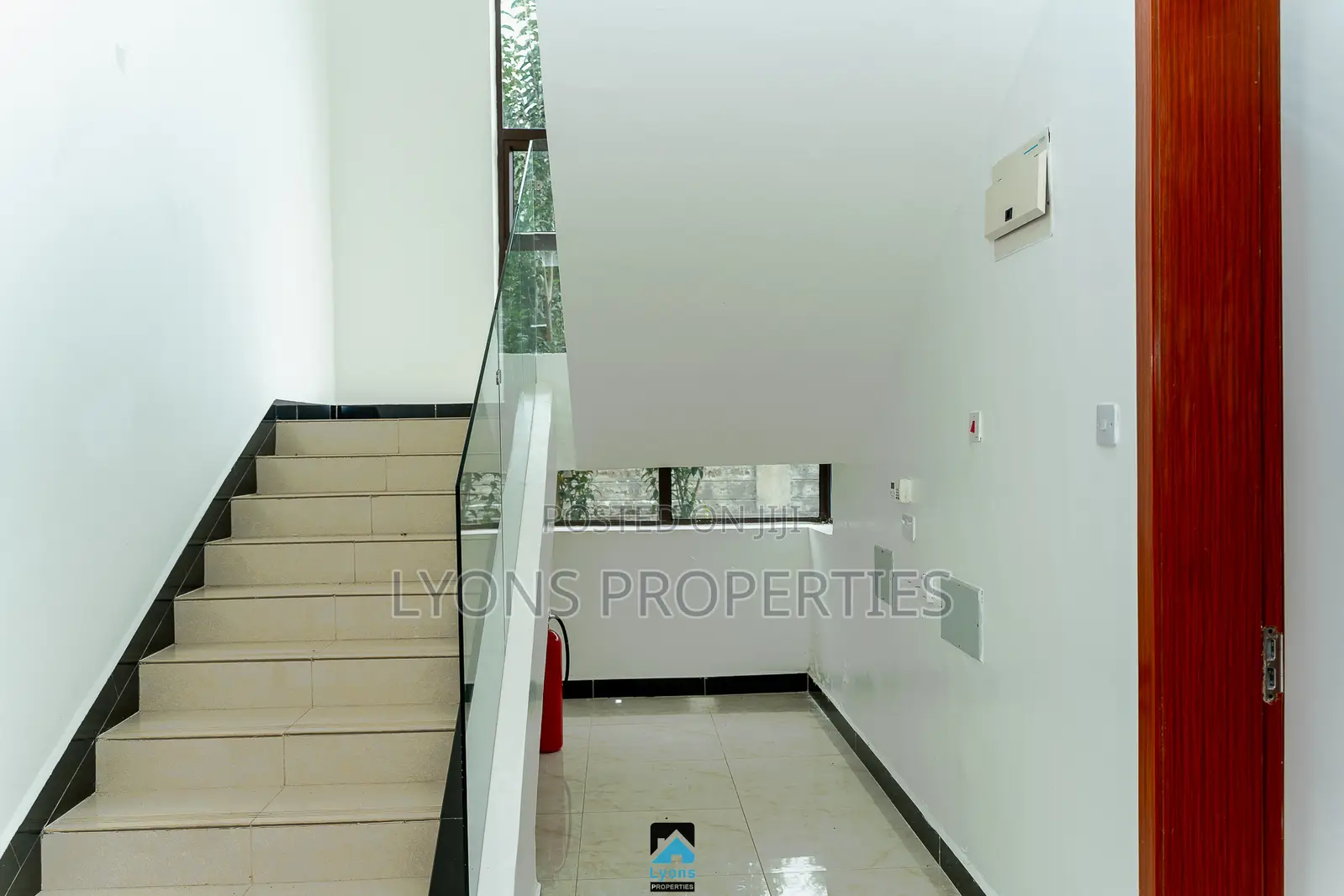 5bdrm Villa in Hardy for rent