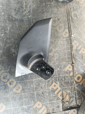 Toyota Nze Side Mirror Base 2005
