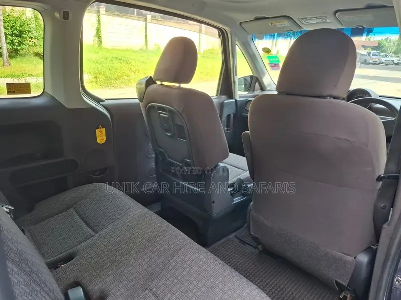 Toyota Spade 1.3 2013 Purple