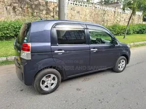 Toyota Spade 1.3 2013 Purple