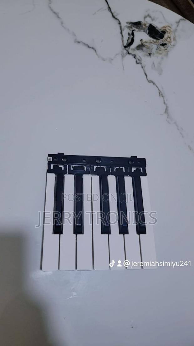 Yamaha Replacement Black And White Keys