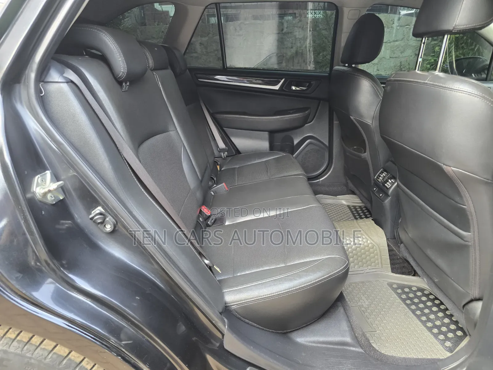 Subaru Outback 2017 Black