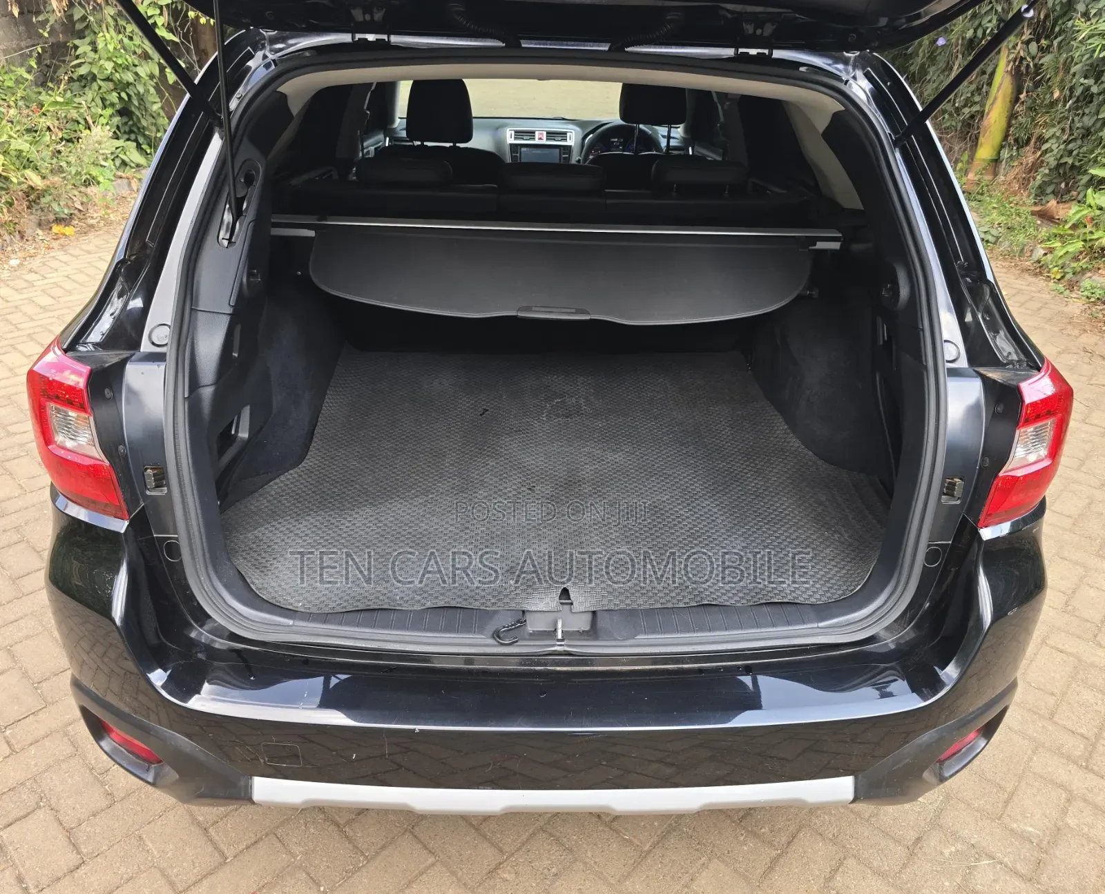 Subaru Outback 2017 Black