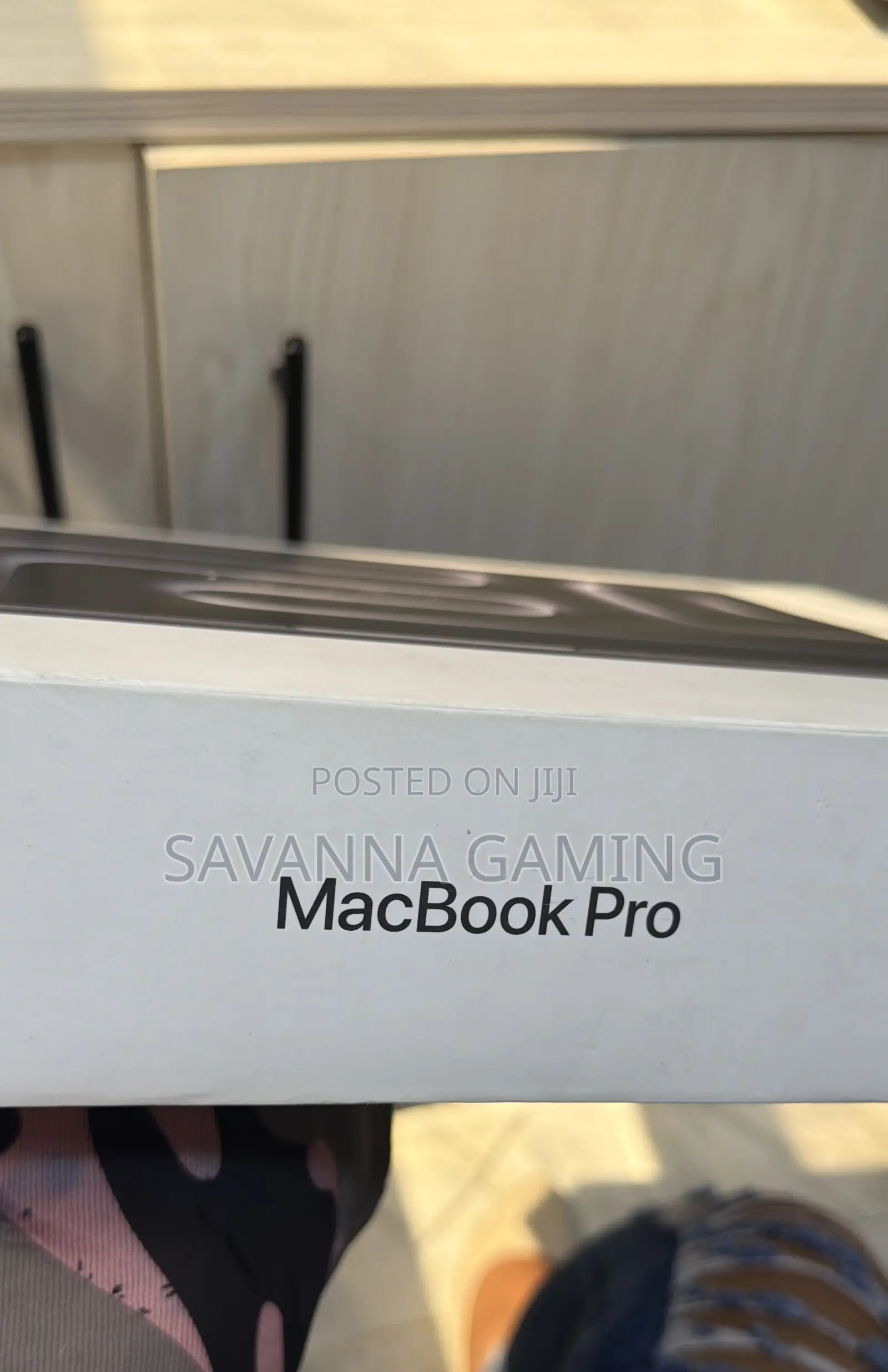 New Laptop Apple MacBook Pro 2025 M5 24GB Apple M5 SSD 1T