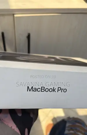 New Laptop Apple MacBook Pro 2025 M5 24GB Apple M5 SSD 1T