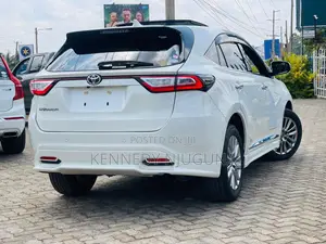 Toyota Harrier 2.0 2018 White