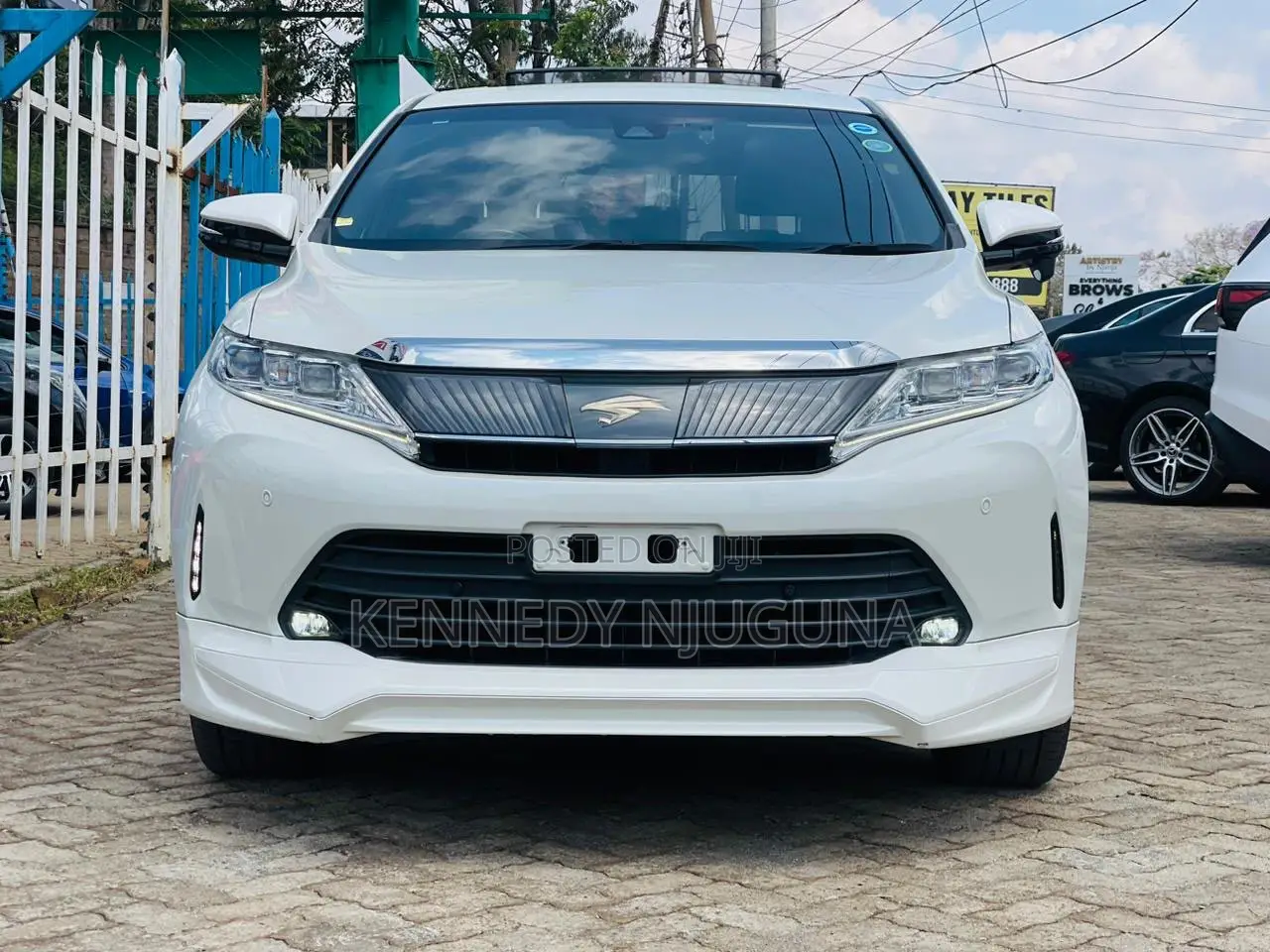 Toyota Harrier 2.0 2018 White