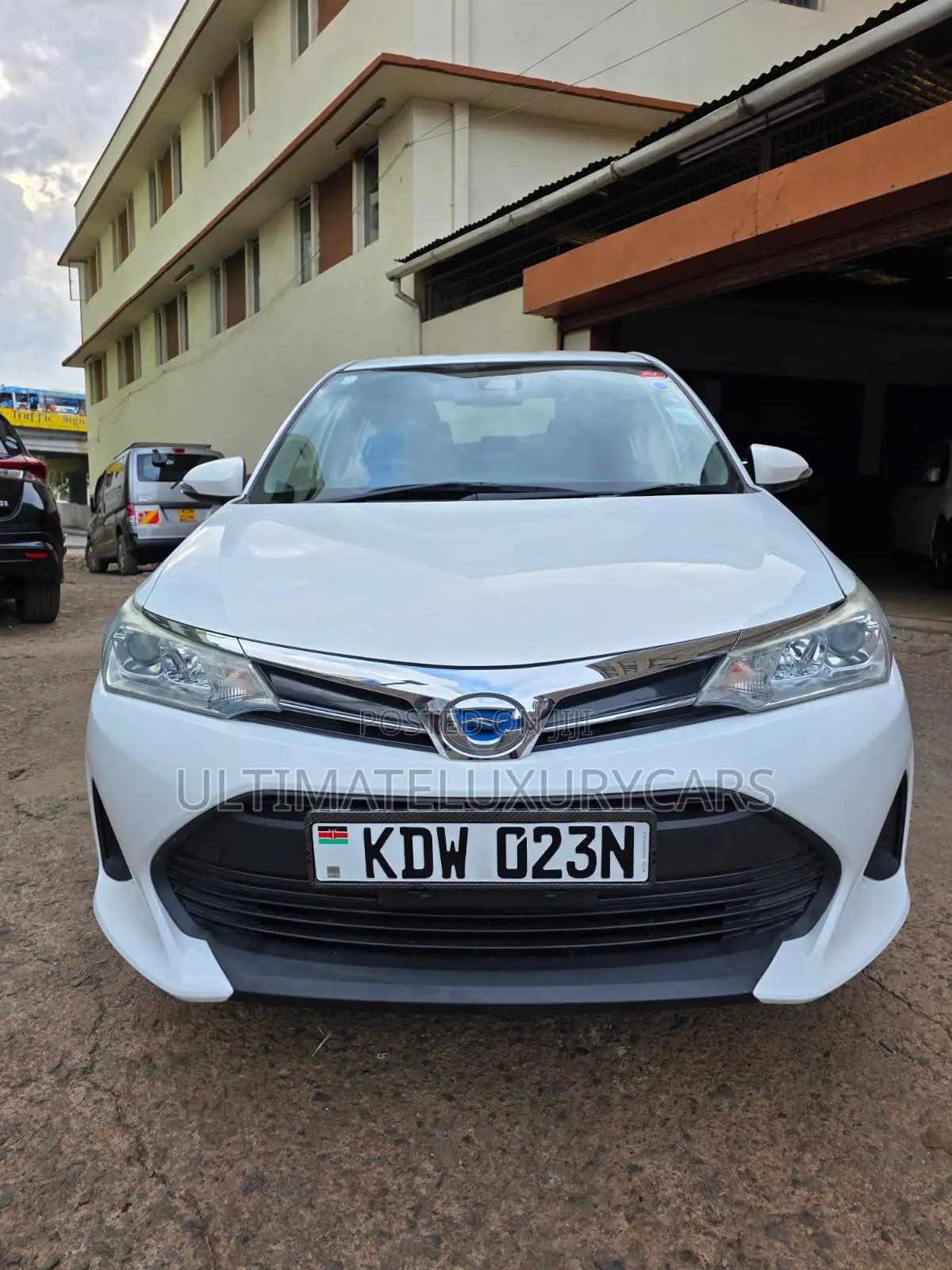 Toyota Axio 1.5 Hybrid 2WD 2019 White