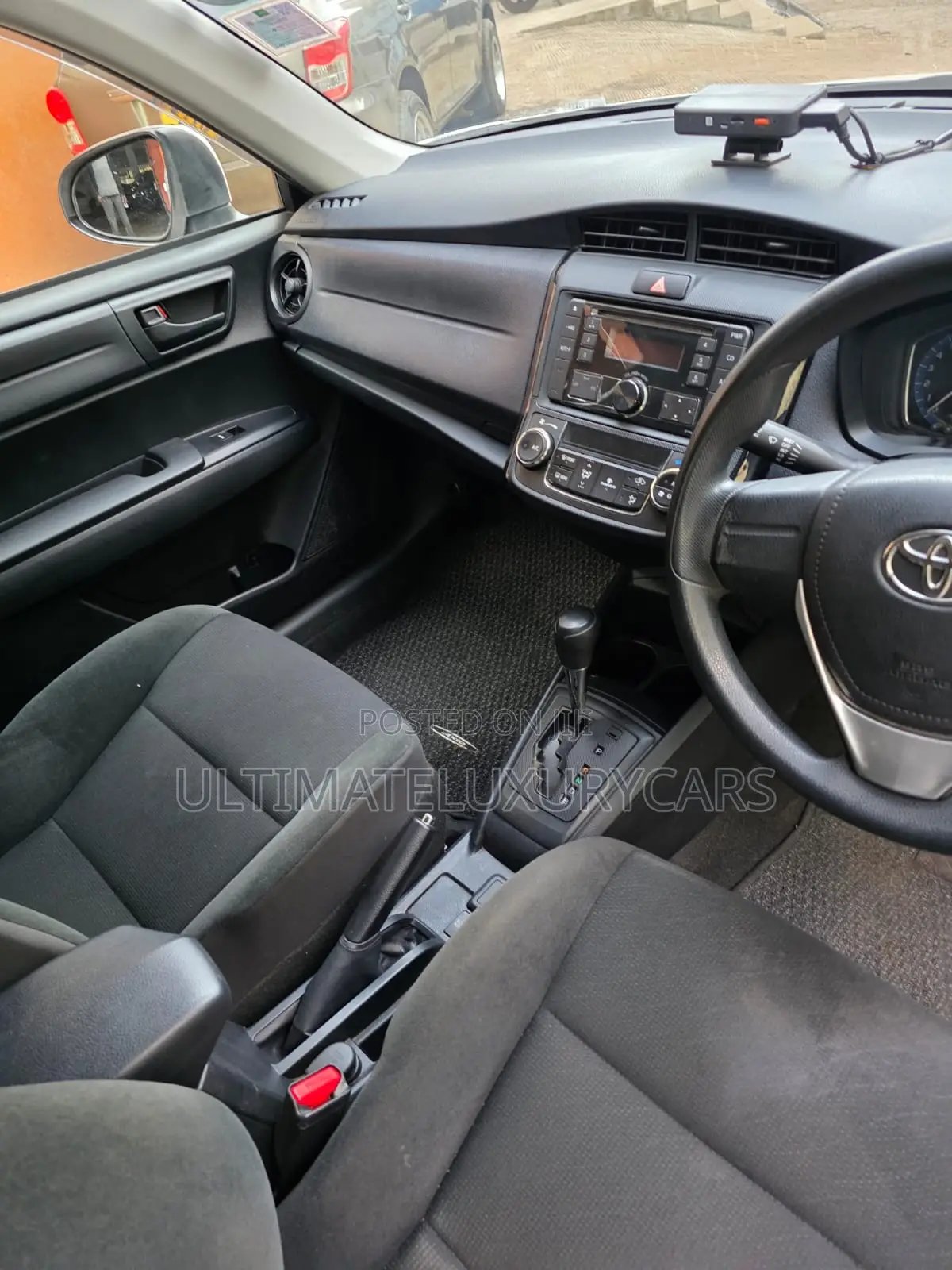Toyota Axio 1.5 Hybrid 2WD 2019 White
