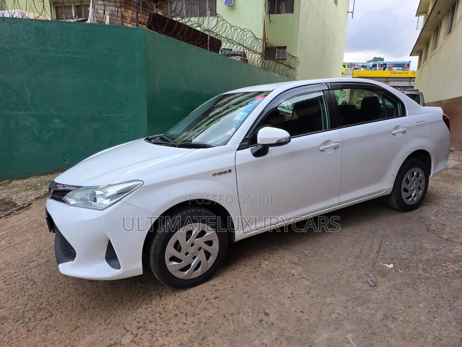 Toyota Axio 1.5 Hybrid 2WD 2019 White