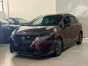 Nissan Note 1.2 Hybrid 2021 Maroon