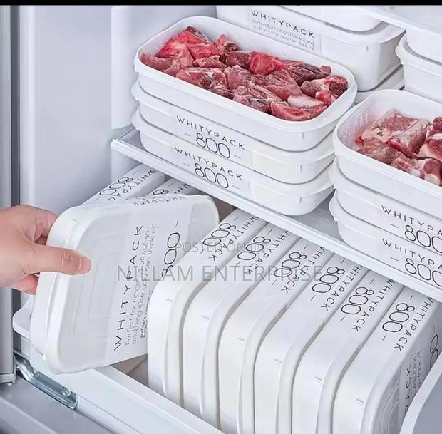 Freezer /Fridge Stackable Food Storage Containers .