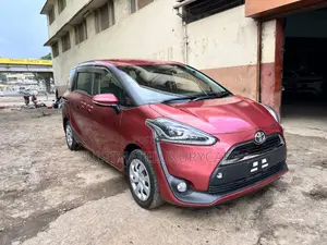 Toyota Sienta 1.5 FWD (6-seater) 2018 Maroon
