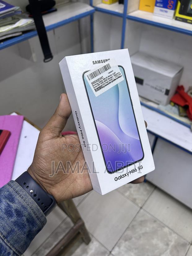 New Samsung Galaxy M56 5G 256 GB Black - thumbnail 2