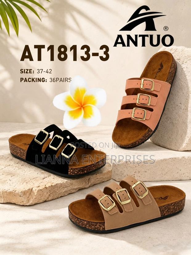 3 Pairs Sandals - thumbnail 2