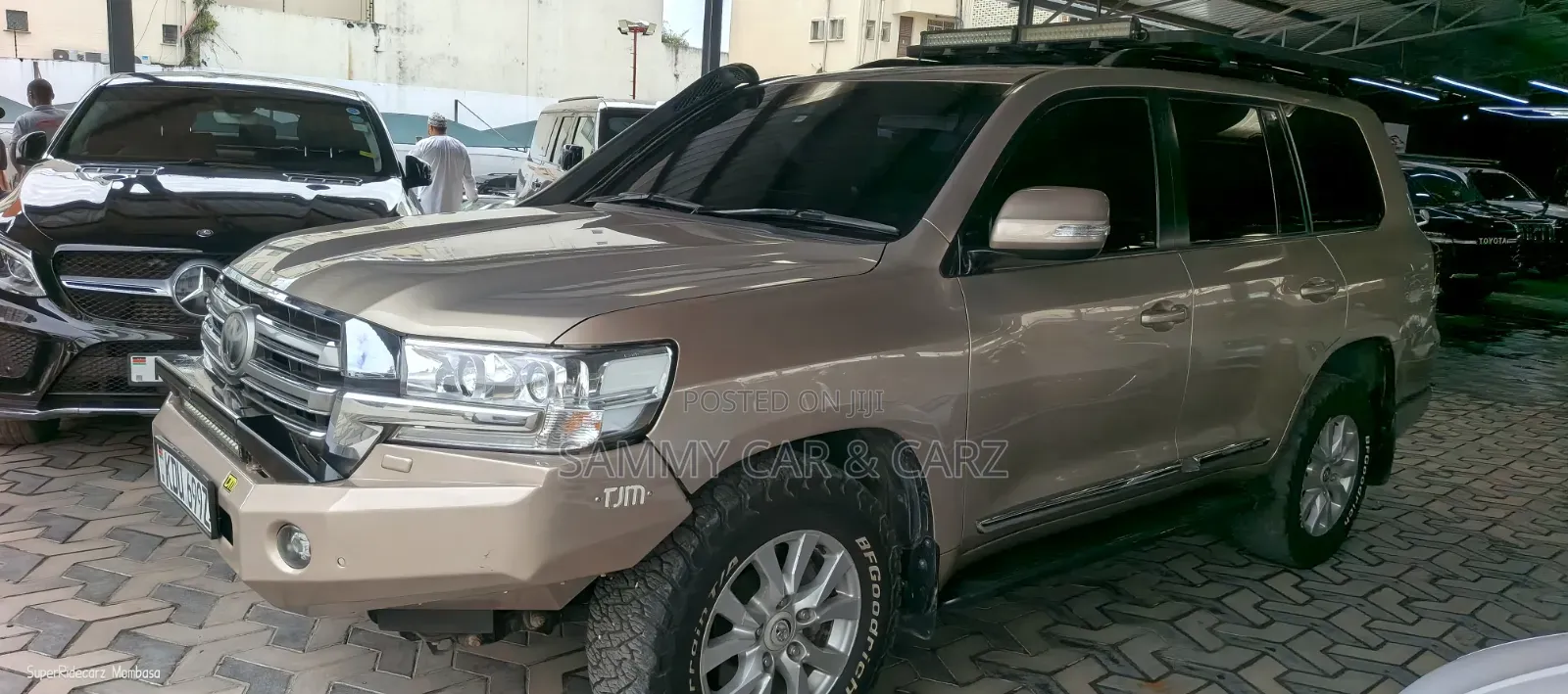 Toyota Land Cruiser 2017 Gold