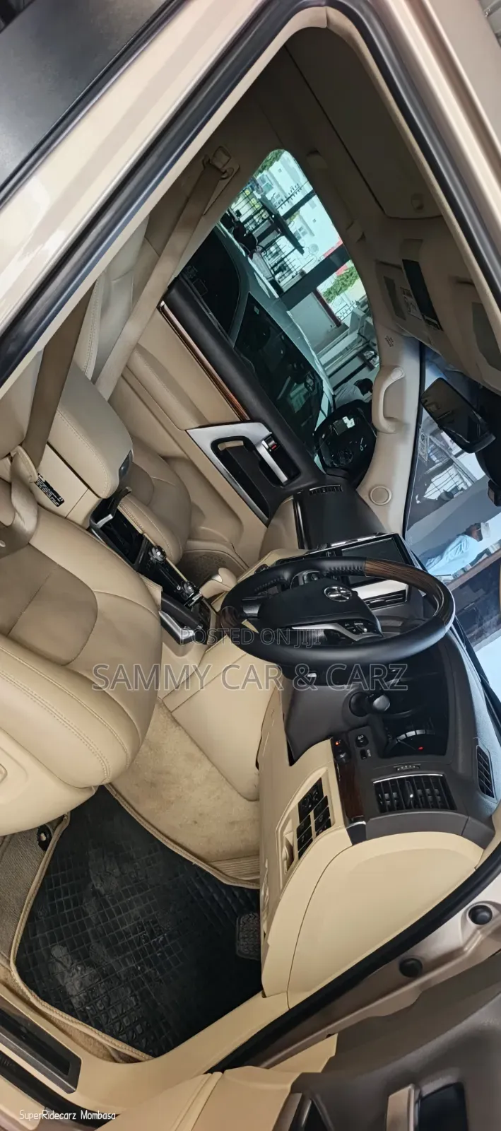 Toyota Land Cruiser 2017 Gold