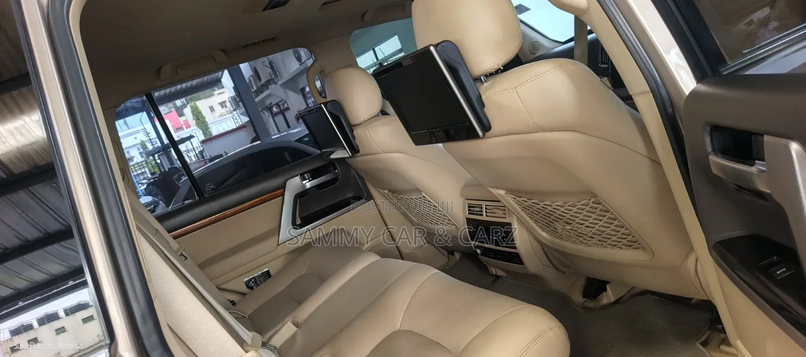 Toyota Land Cruiser 2017 Gold