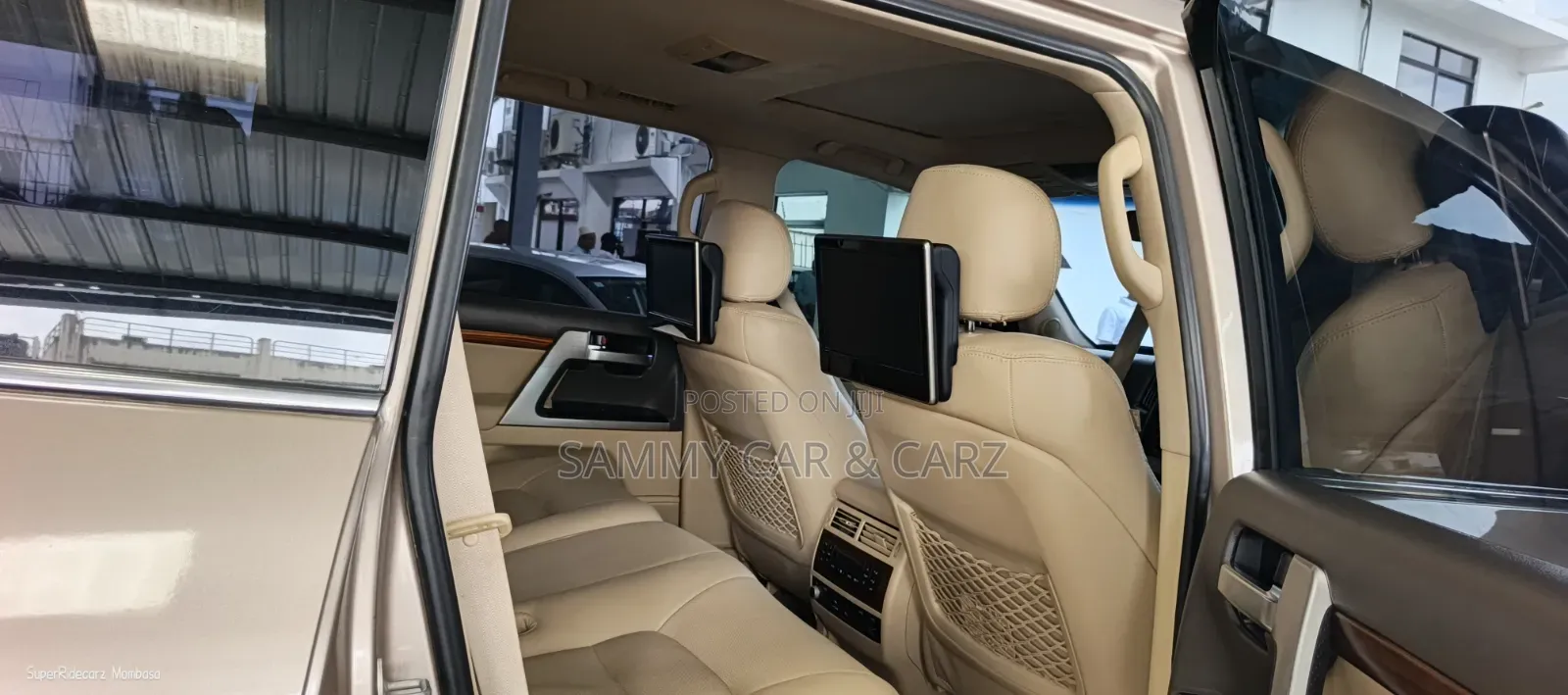 Toyota Land Cruiser 2017 Gold