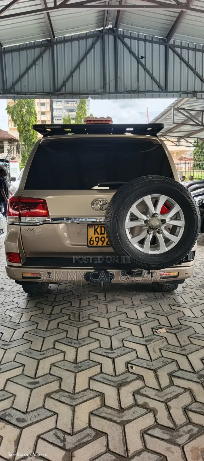 Toyota Land Cruiser 2017 Gold