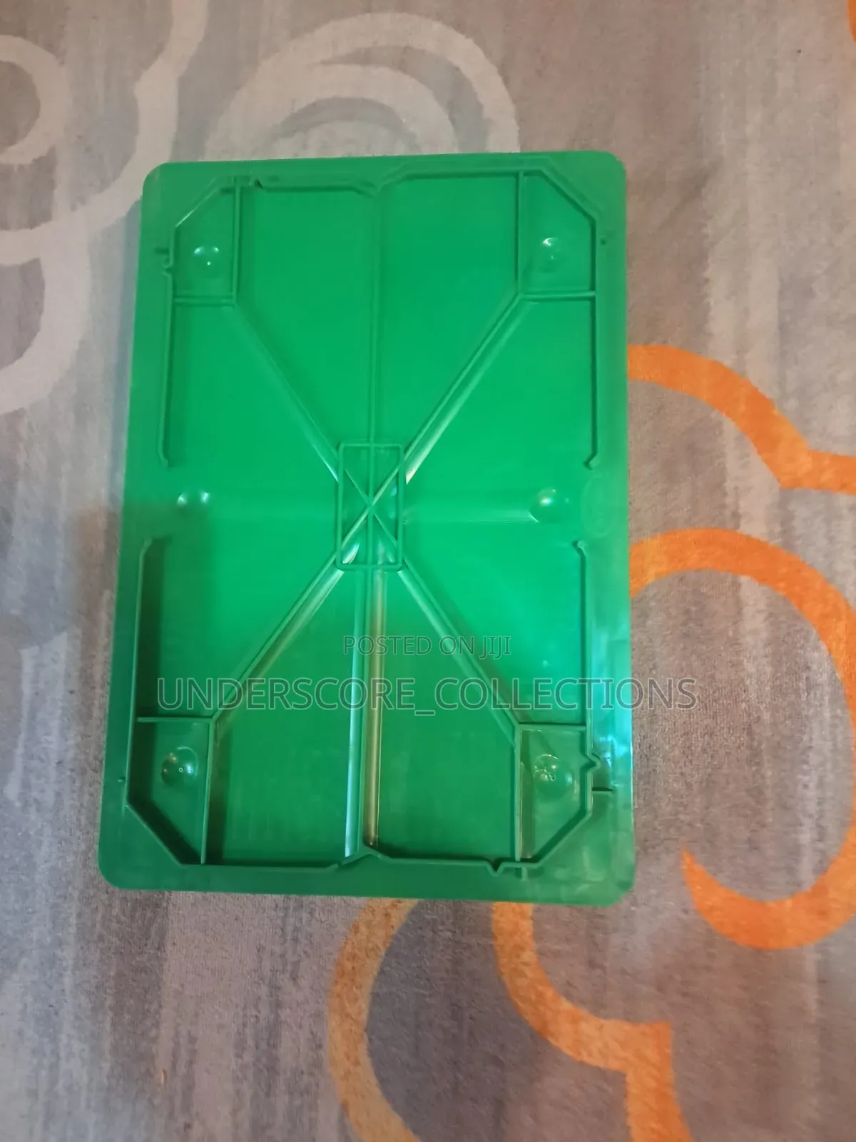 Parrot Green Small Polystack Crate 120