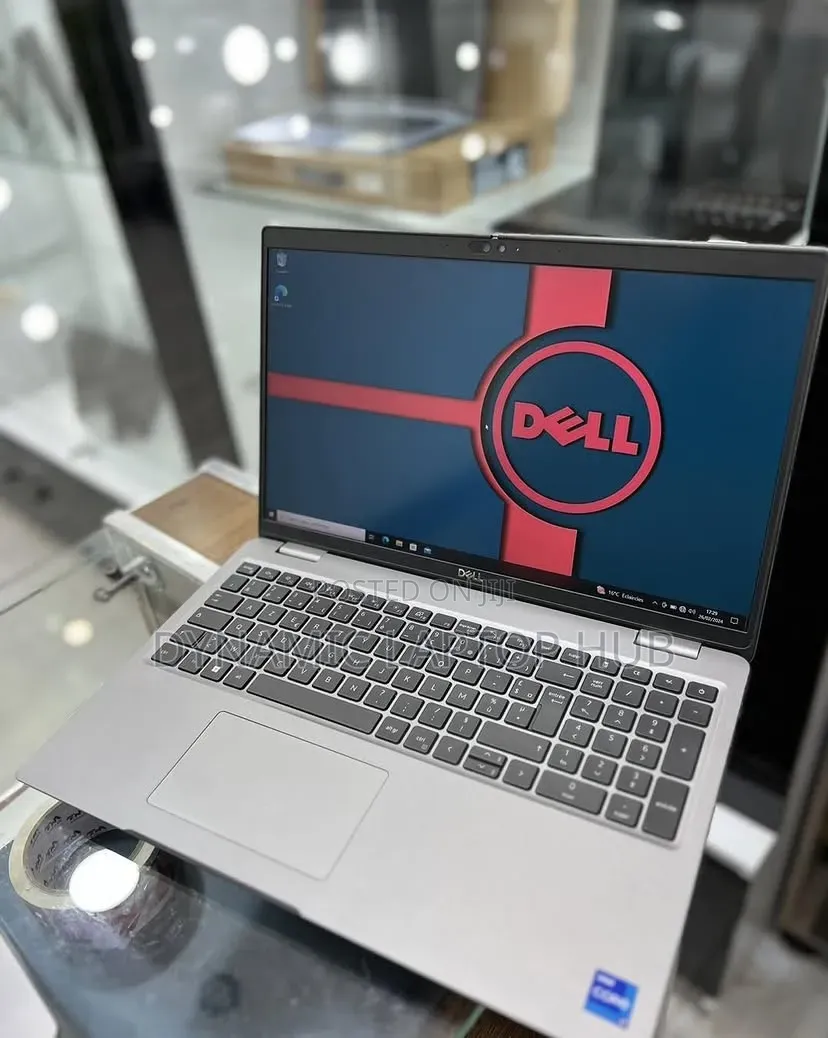 Laptop Dell Precision 3580 16GB Intel Core i7 SSD 512GB