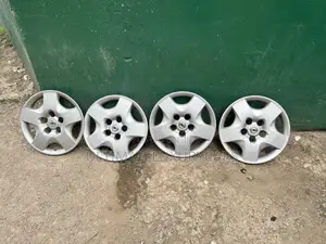 Size 15 Nissan Xtrail Wheel Caps for Sale