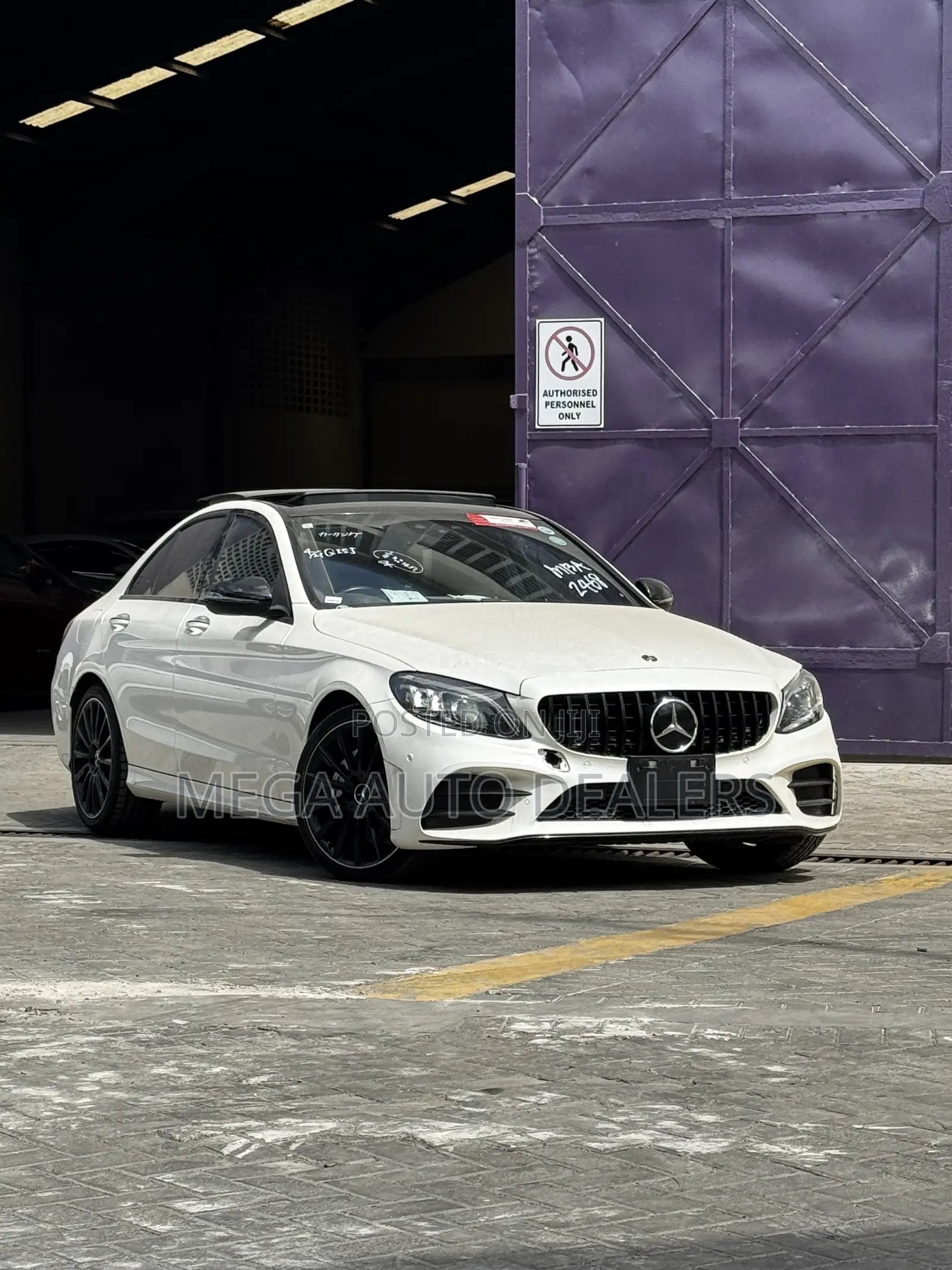 Mercedes-Benz C200 2019 White