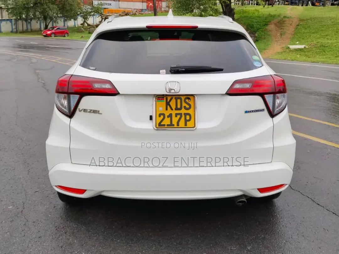 Honda Vezel 2017 White