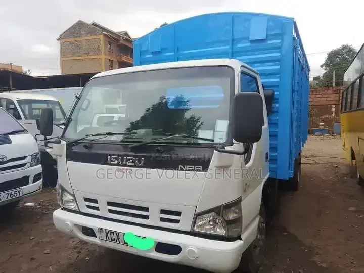 Isuzu NPR Track