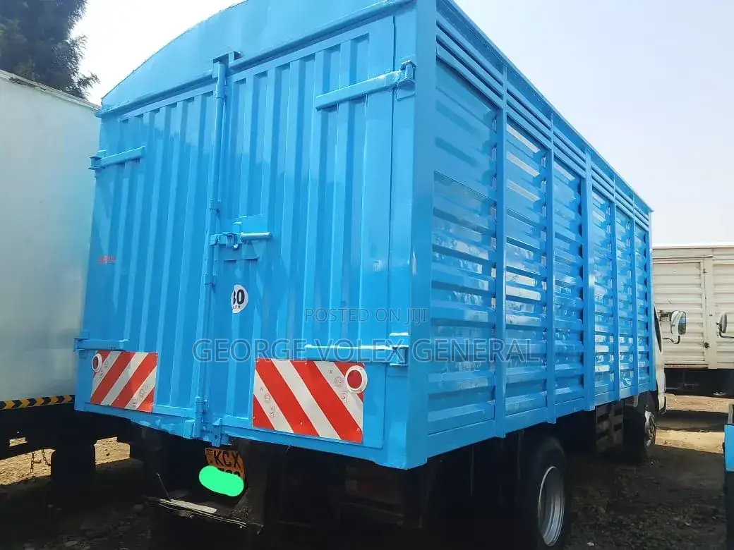 Isuzu NPR Track