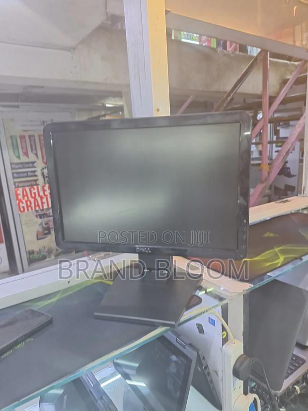 17 Inches Dell Stretch Available