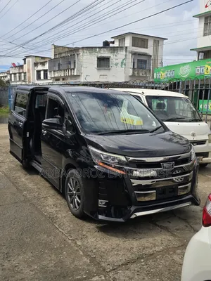 Toyota Noah 2017 Black